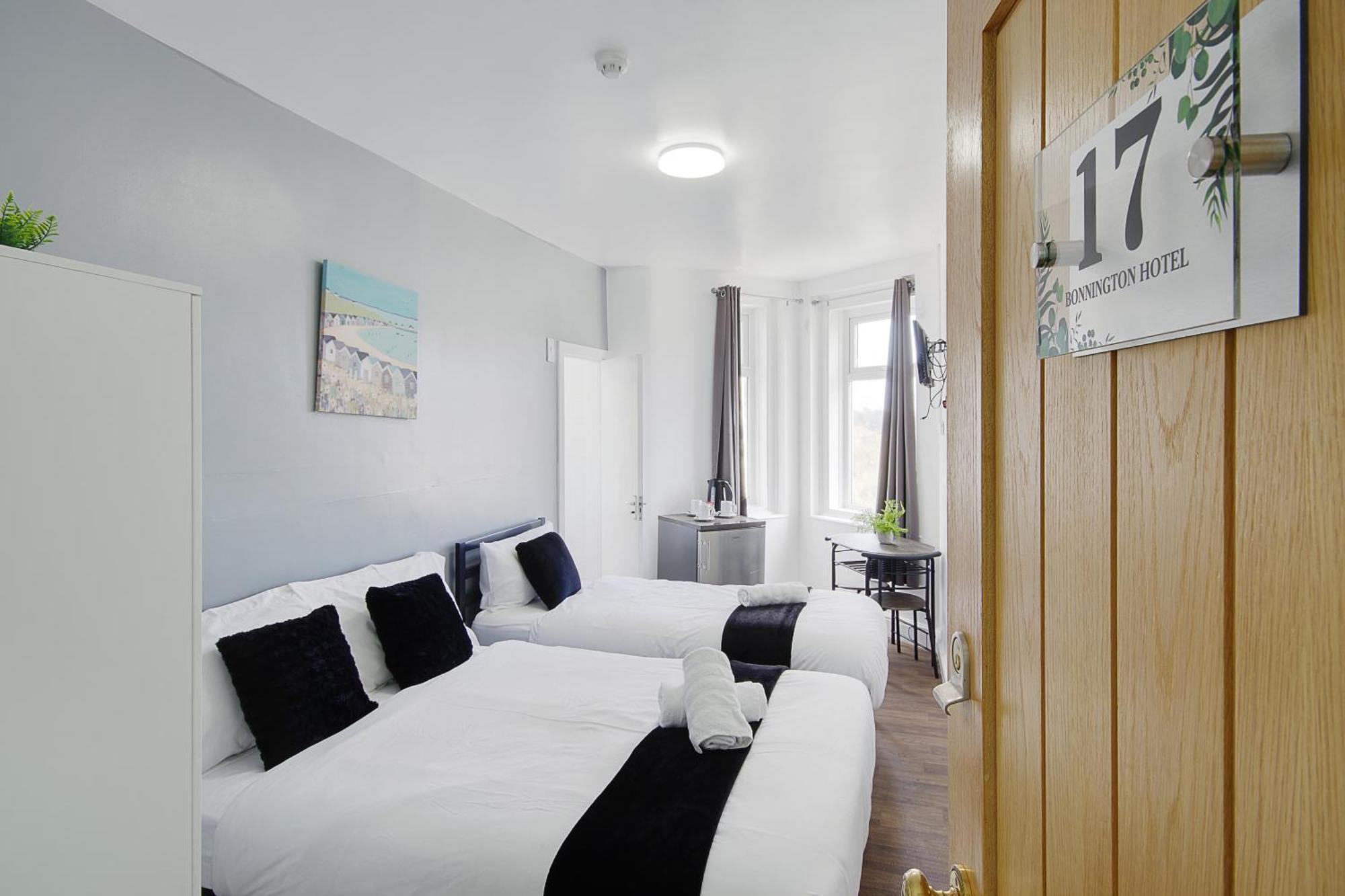 Azure Beach Hotel Μπόρνμουθ Εξωτερικό φωτογραφία